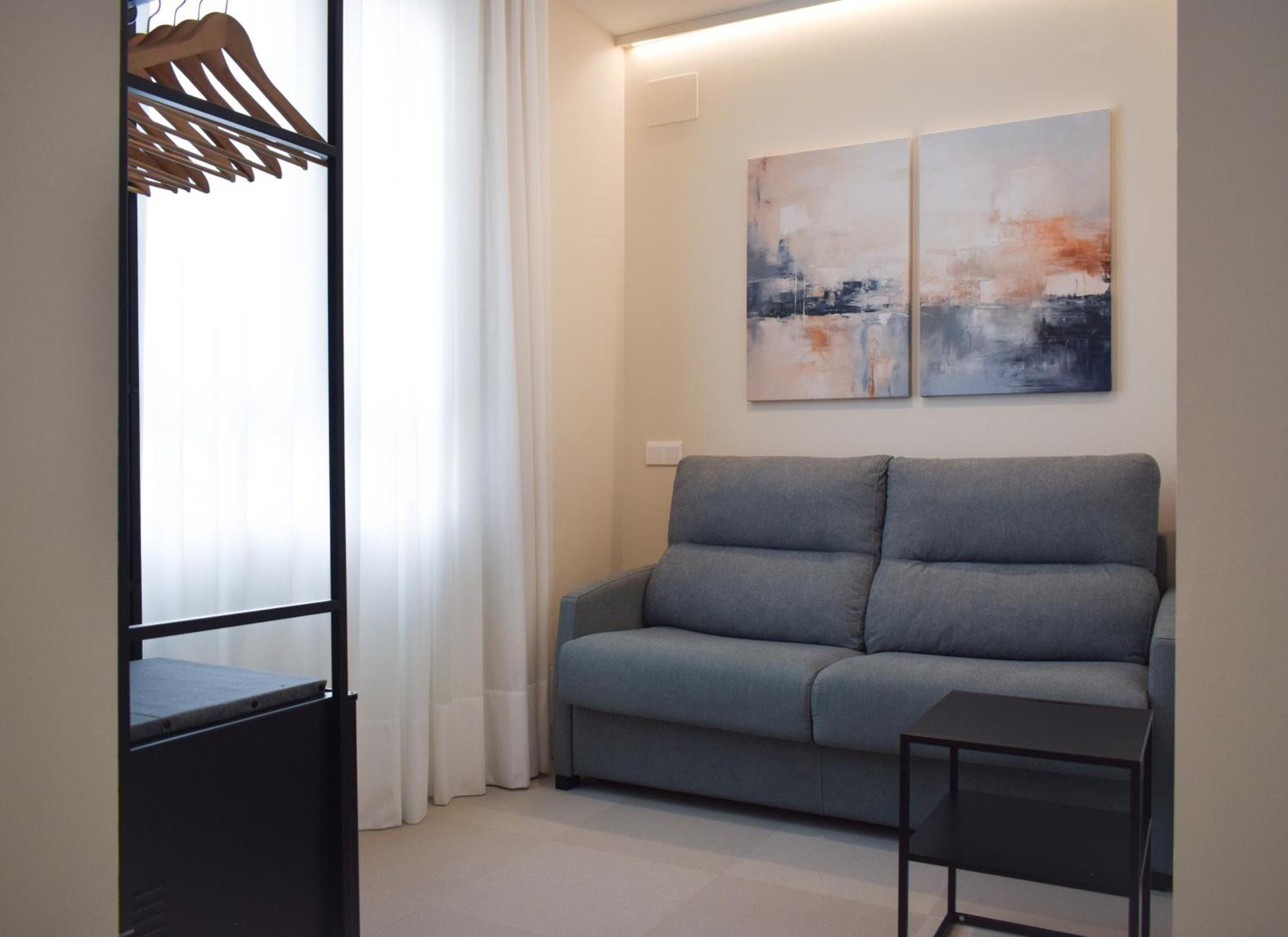 Sevilla Dostorres Phòng bức ảnh