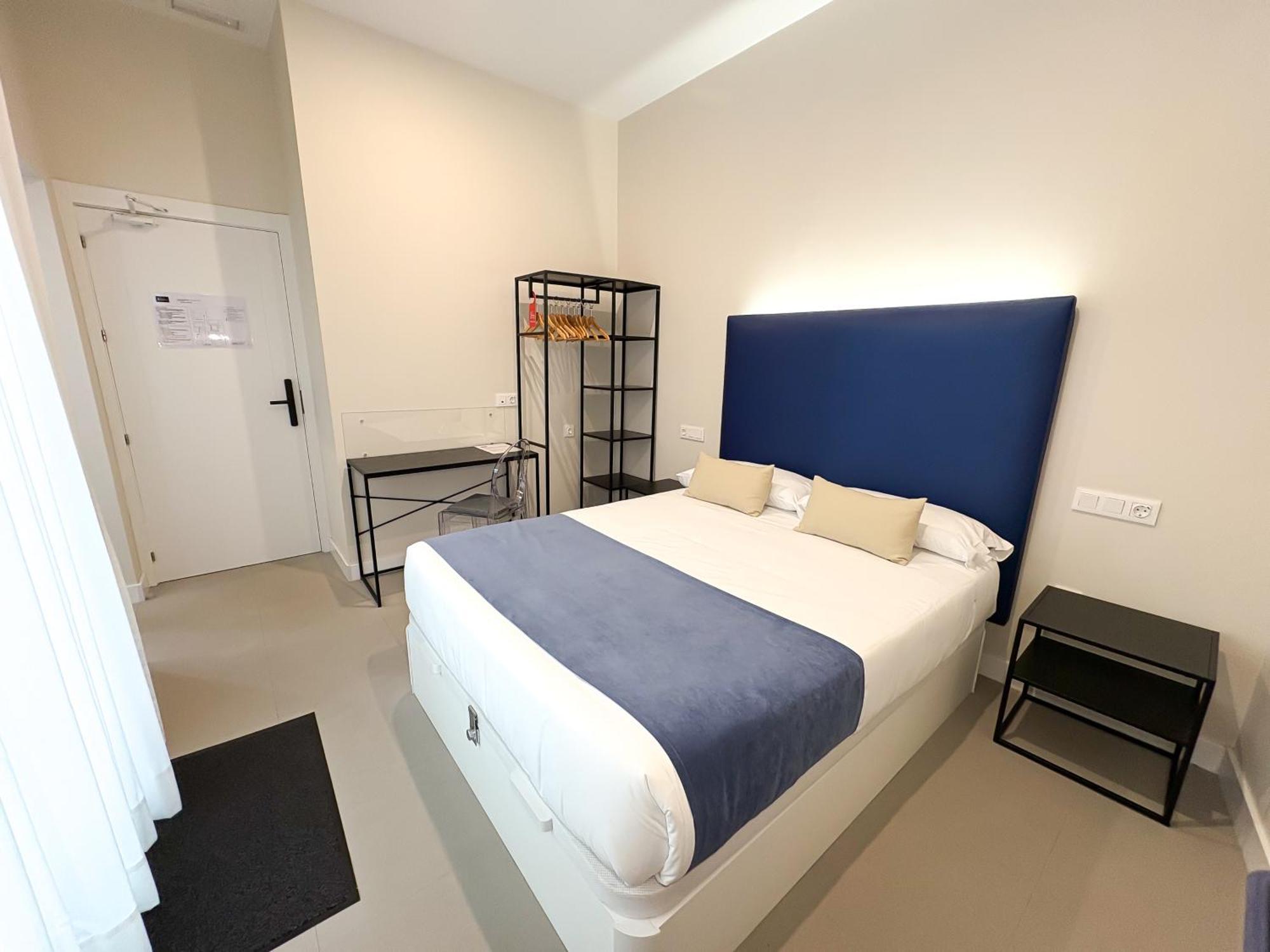 Sevilla Dostorres Phòng bức ảnh